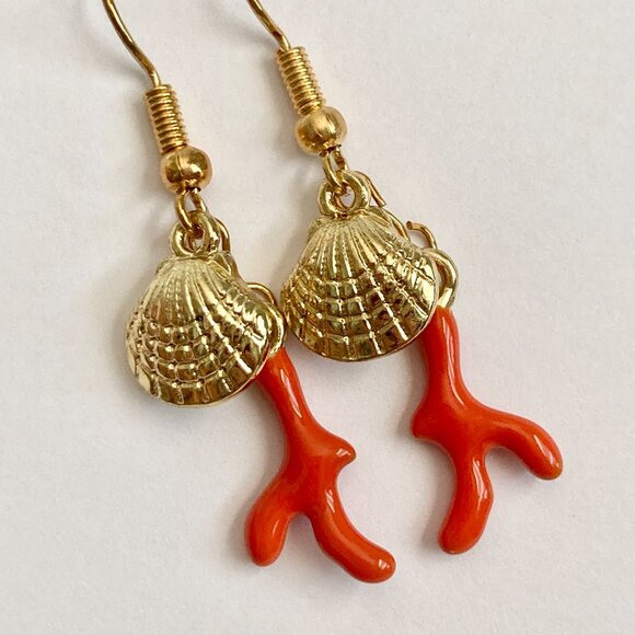Gold Coral Sea Shell Charm Earrings Red Orange Island Beach Nautical Plated - Picture 4 of 8